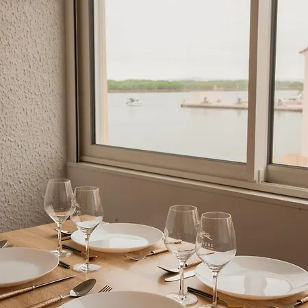 Apartment Duplex Traversant A 2 Pas Du Port Vue Chenal *